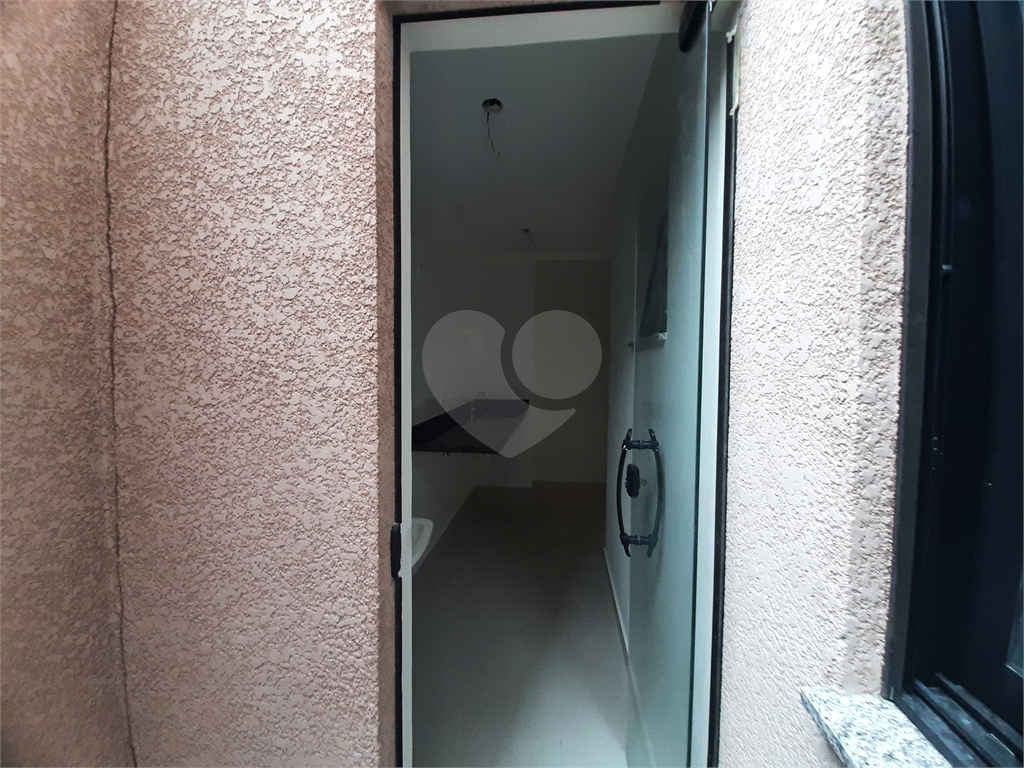 Apartamento com 37m2, 2 quartos, banheiro, sala, cozinha, quintal e  1 vaga de GARAGEM