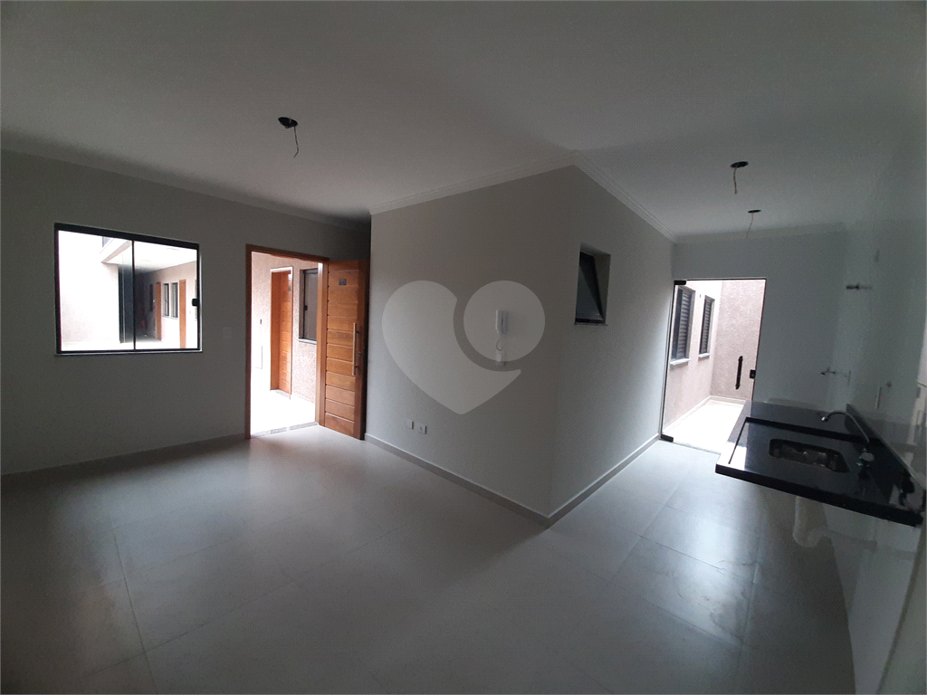 Apartamento com 37m2, 2 quartos, banheiro, sala, cozinha, quintal e  1 vaga de GARAGEM