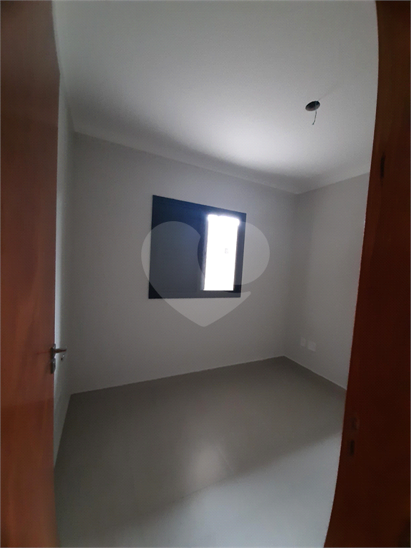 Apartamento com 37m2, 2 quartos, banheiro, sala, cozinha, quintal e  1 vaga de GARAGEM