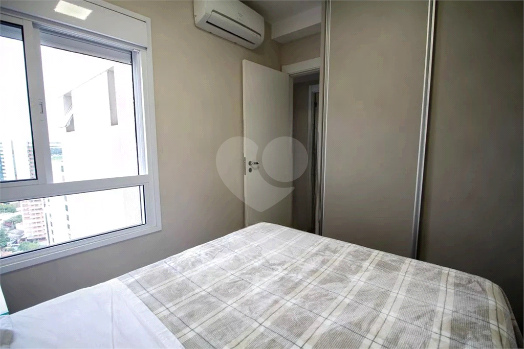 APARTAMENTO em PINHEIROS