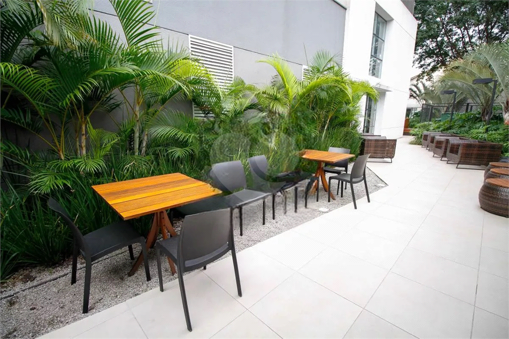 APARTAMENTO em PINHEIROS