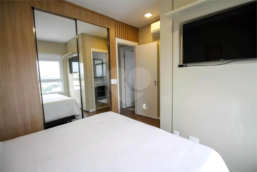 APARTAMENTO em PINHEIROS