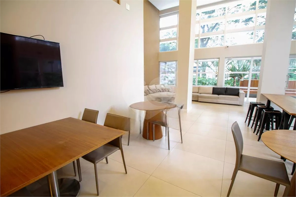 APARTAMENTO em PINHEIROS
