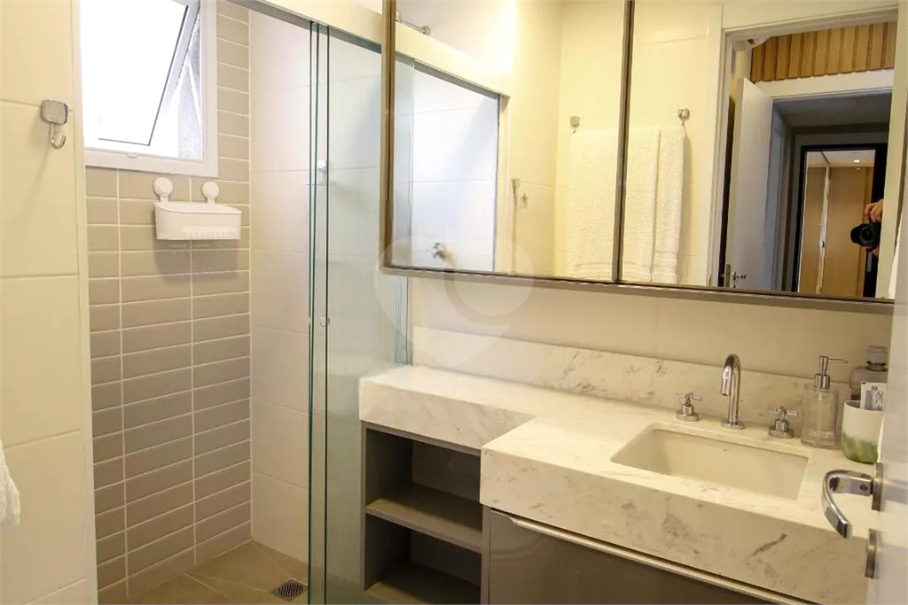 APARTAMENTO em PINHEIROS