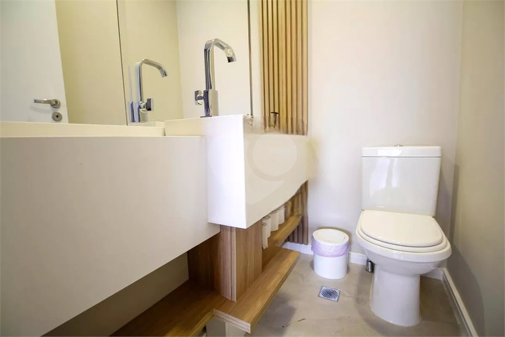 APARTAMENTO em PINHEIROS