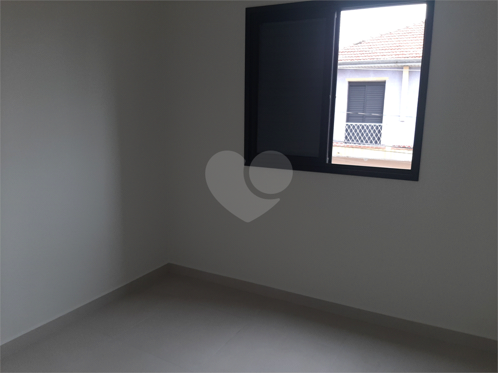 Apartamento VENDER com 44m2,  com 2 quartos, banheiro, sala integrada à cozinha e 1 vaga de garagem