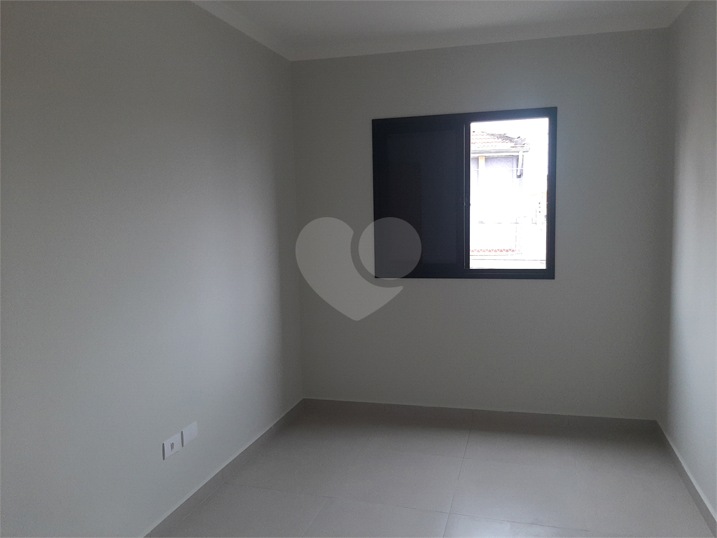 Apartamento VENDER com 44m2,  com 2 quartos, banheiro, sala integrada à cozinha e 1 vaga de garagem