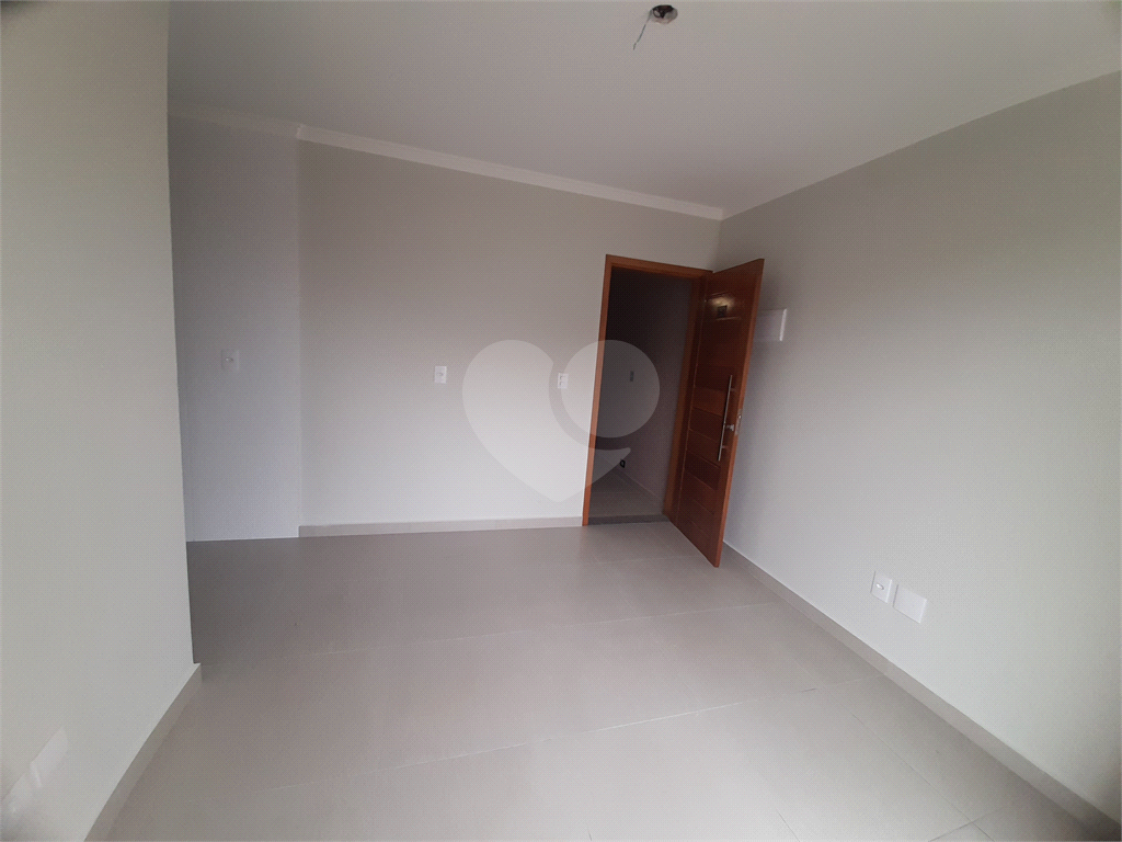 Apartamento VENDER com 44m2,  com 2 quartos, banheiro, sala integrada à cozinha e 1 vaga de garagem