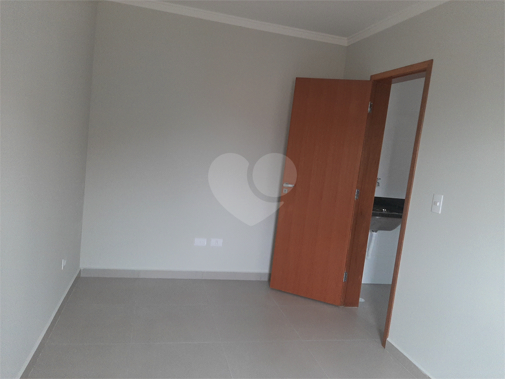 Apartamento VENDER com 44m2,  com 2 quartos, banheiro, sala integrada à cozinha e 1 vaga de garagem