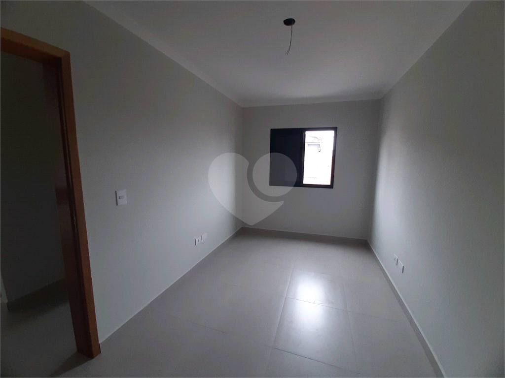 Apartamento VENDER com 44m2,  com 2 quartos, banheiro, sala integrada à cozinha e 1 vaga de garagem