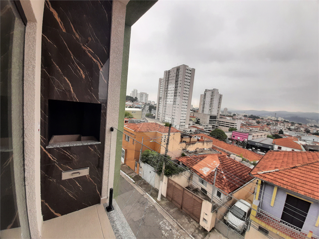 Apartamento com 44m2, 2 quartos, banheiro, sala integrada à cozinha, varanda gourmet e 1 vaga