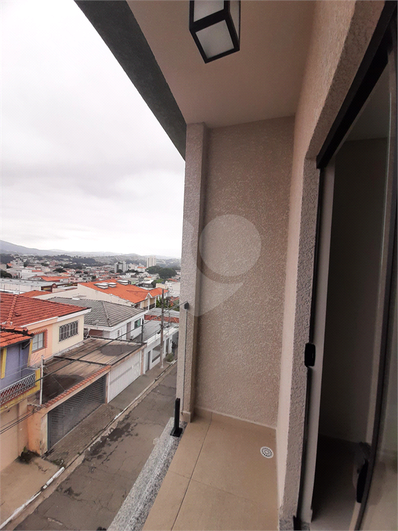 Apartamento com 44m2, 2 quartos, banheiro, sala integrada à cozinha, varanda gourmet e 1 vaga