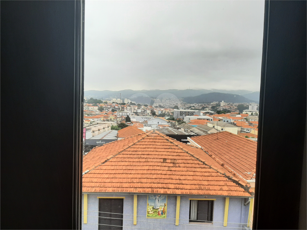 Apartamento com 44m2, 2 quartos, banheiro, sala integrada à cozinha, varanda gourmet e 1 vaga
