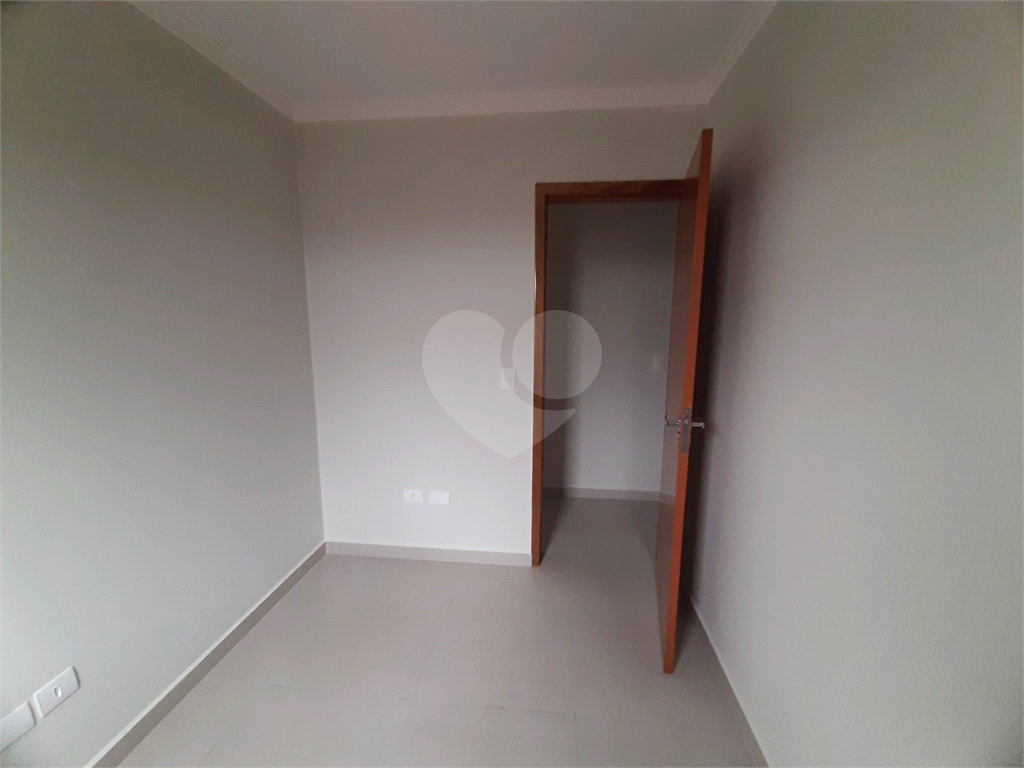 Apartamento VENDER na Vila Nivi, com 44m2, 2 quartos, banheiro, sala, cozinha e 1 vaga de garagem
