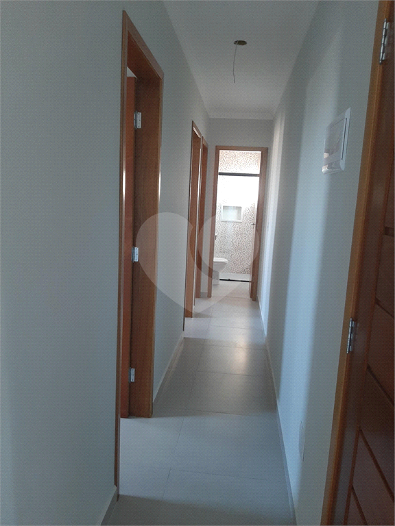 Apartamento COBERTURA com 87m2, 3 quartos, banheiro, sala, cozinha, quintal e 1 vaga