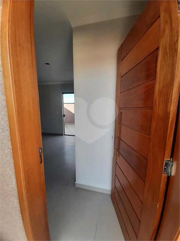 Apartamento COBERTURA com 87m2, 3 quartos, banheiro, sala, cozinha, quintal e 1 vaga