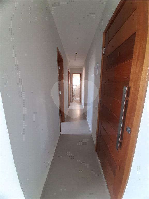 Apartamento COBERTURA com 87m2, 3 quartos, banheiro, sala, cozinha, quintal e 1 vaga