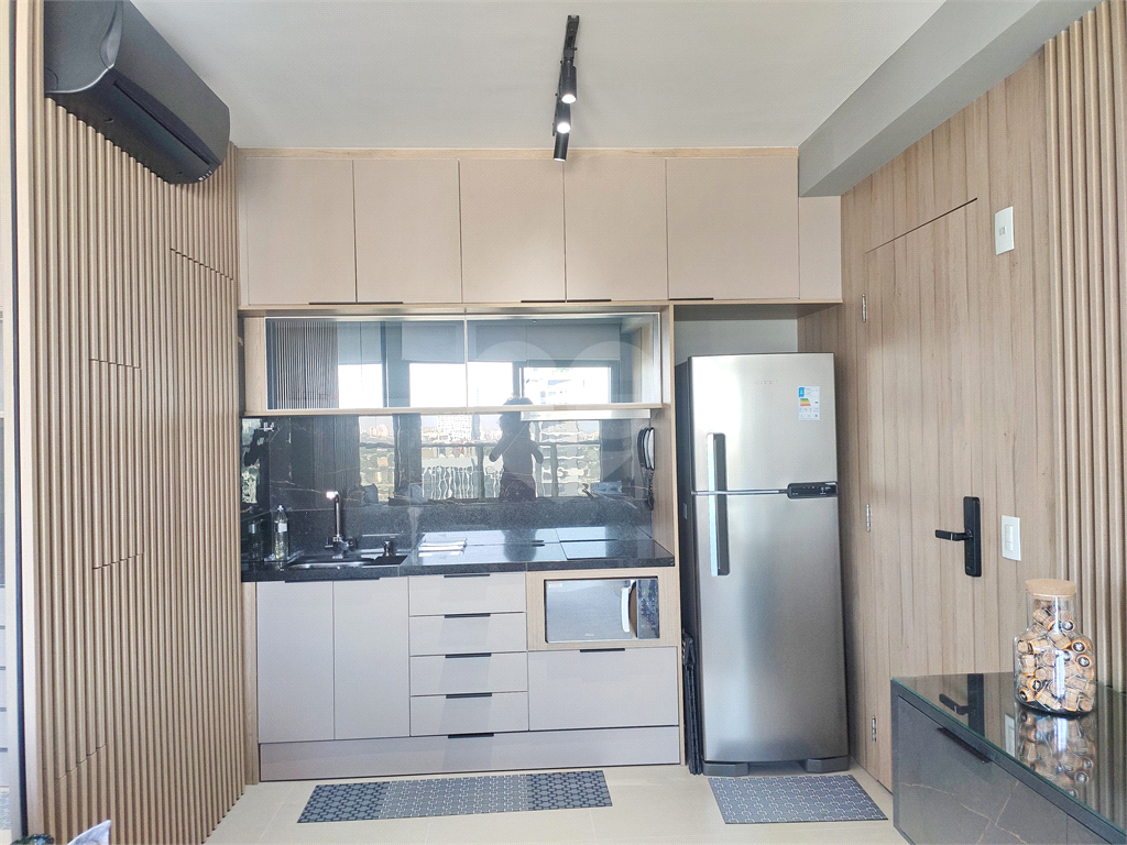 APARTAMENTO em PINHEIROS