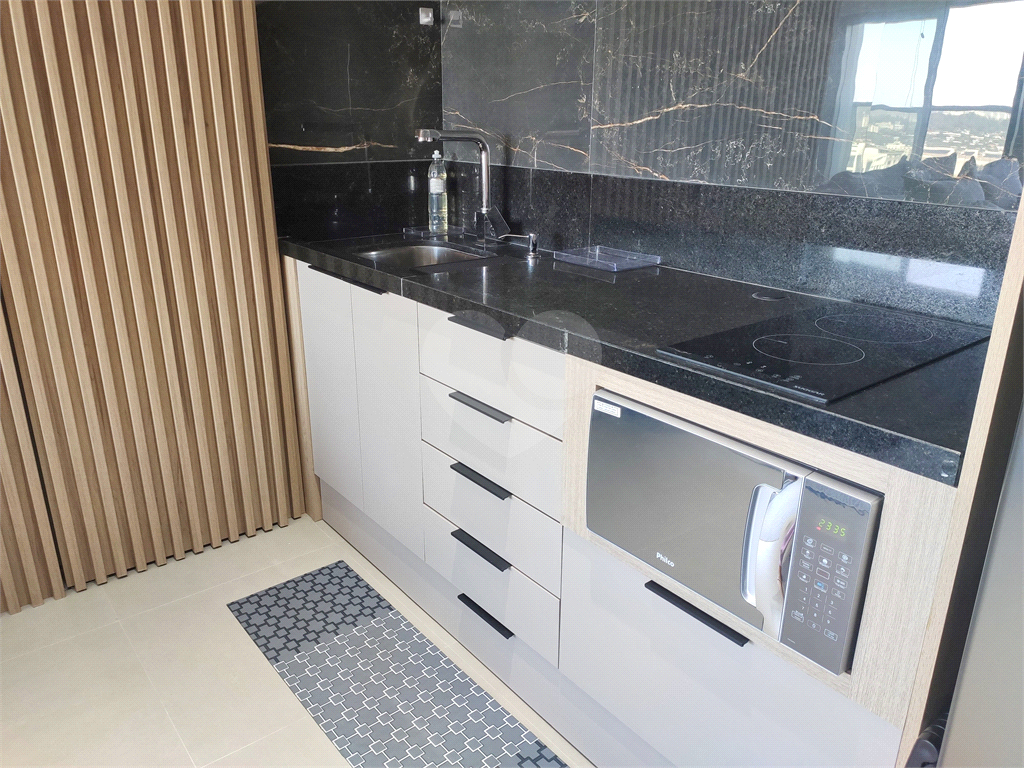 APARTAMENTO em PINHEIROS