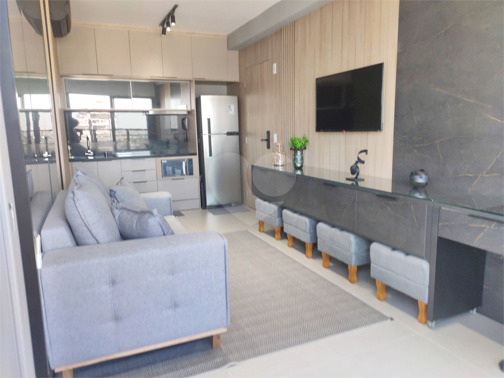APARTAMENTO em PINHEIROS