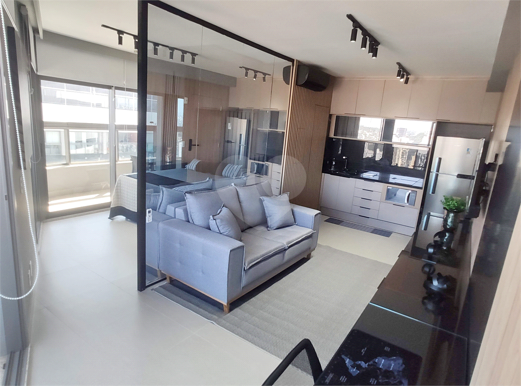 APARTAMENTO em PINHEIROS