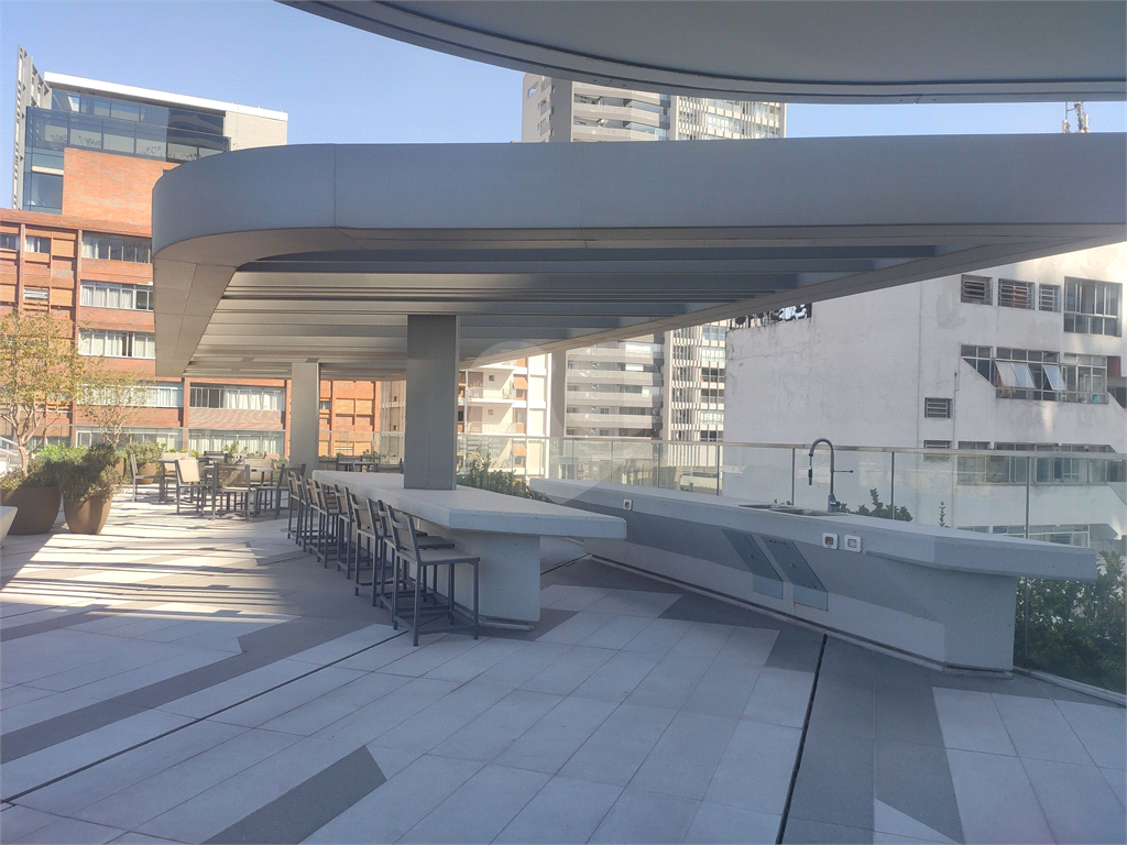 APARTAMENTO em PINHEIROS