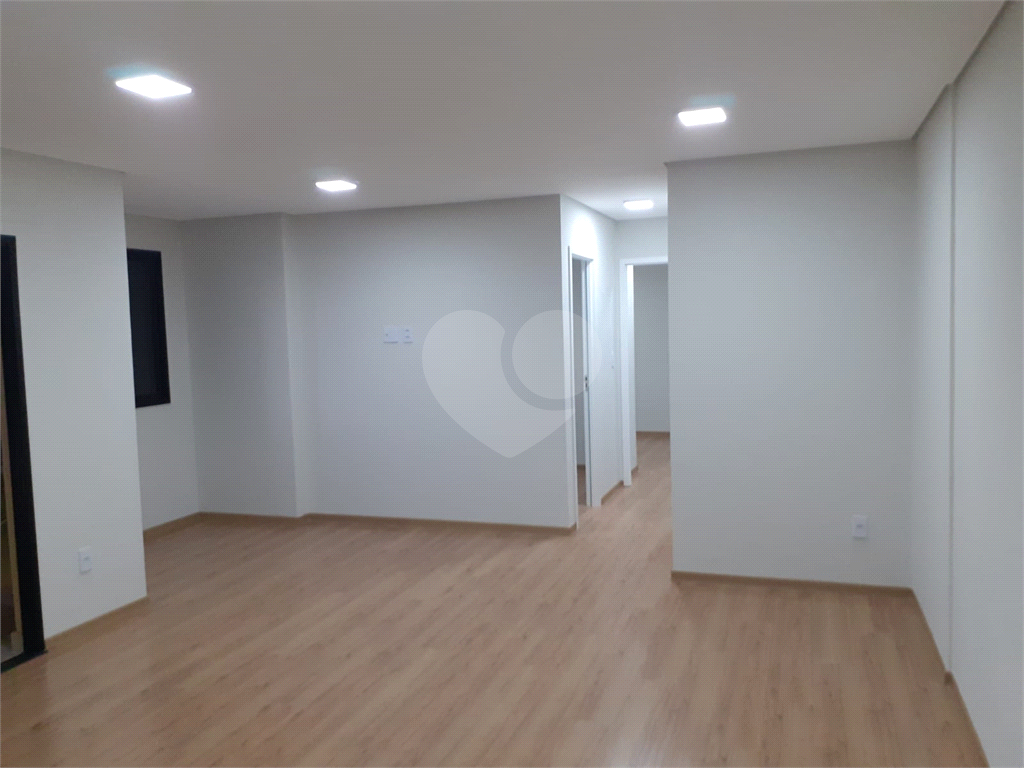 Apartamento à venda com 2 quartos, 70m² - Foto 24