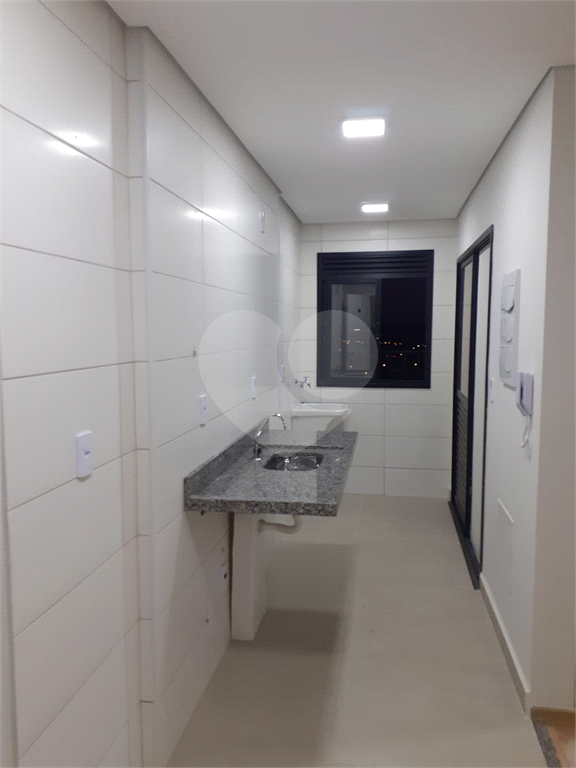 Apartamento à venda com 2 quartos, 70m² - Foto 9