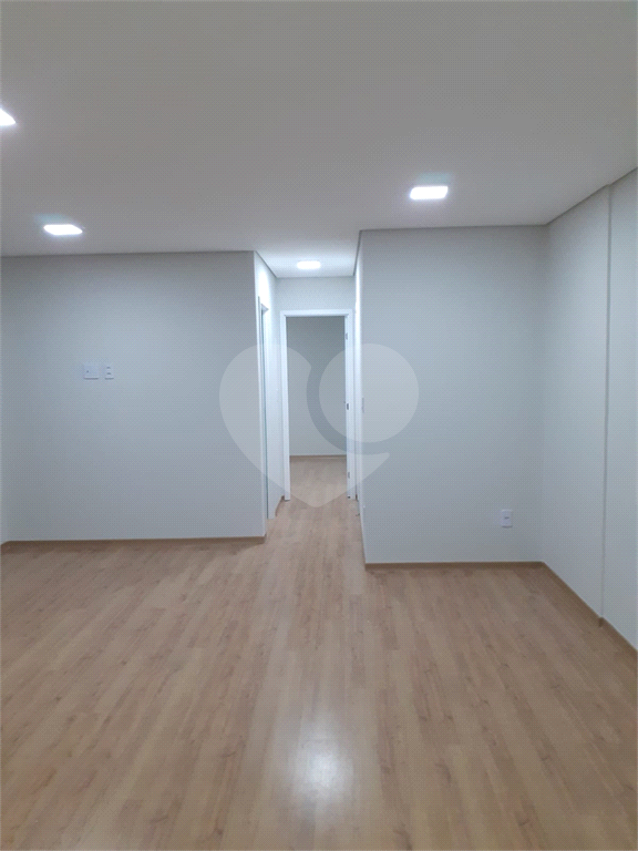 Apartamento à venda com 2 quartos, 70m² - Foto 4