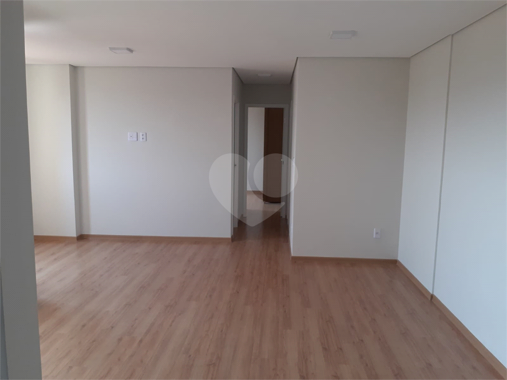 Apartamento à venda e aluguel com 2 quartos, 70m² - Foto 19