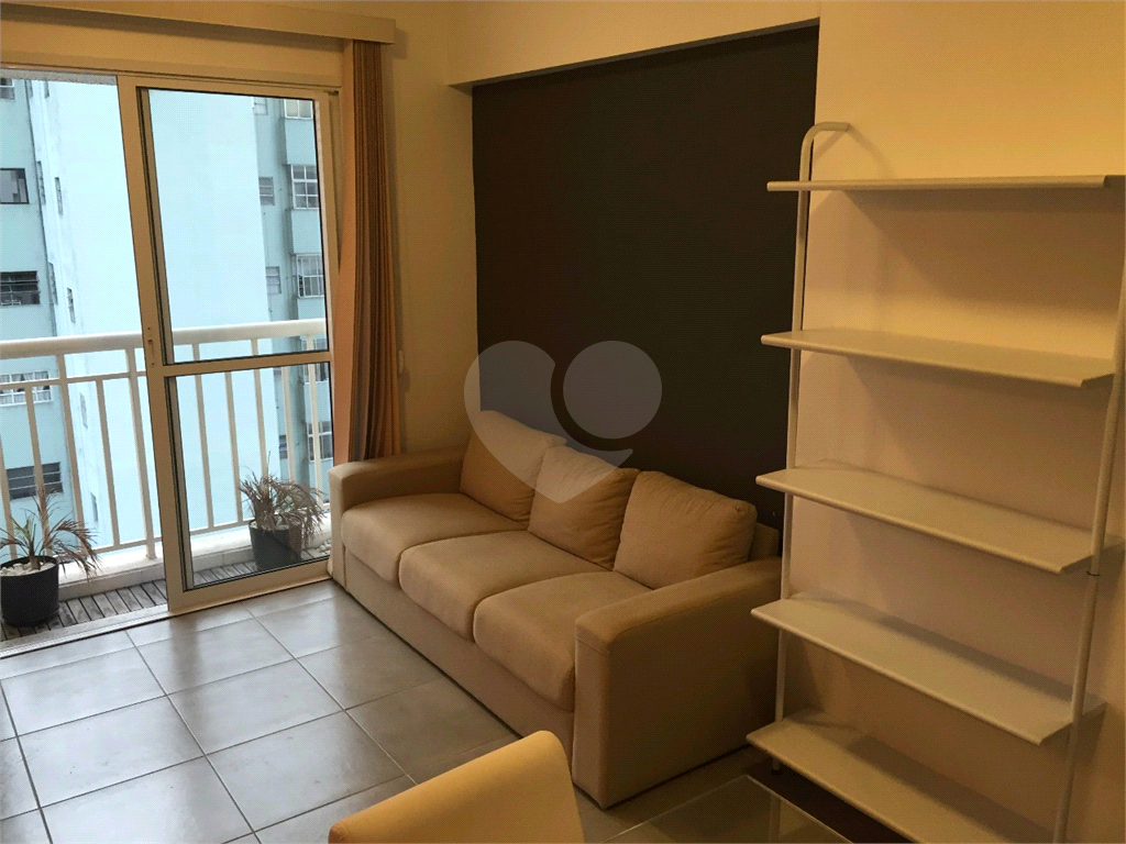 APARTAMENTO em SANTA CECÍLIA