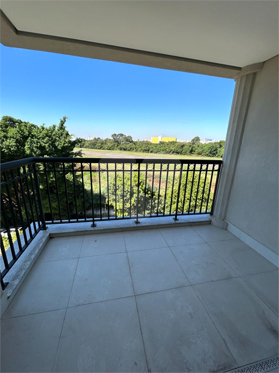 Apartamento no condomínio Village de France próximo da Av. Braz Leme - 3 suítes e 2 vagas 