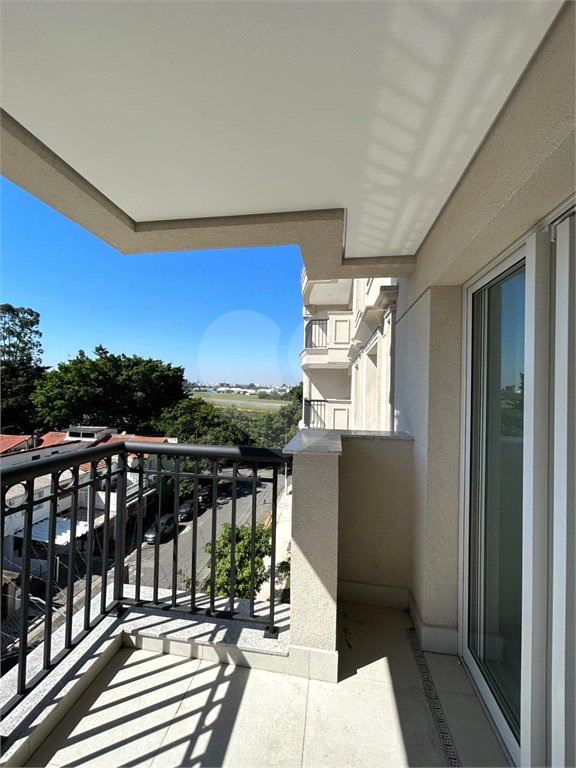 APARTAMENTO em SANTANA