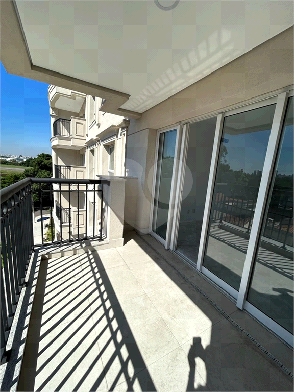 APARTAMENTO em SANTANA