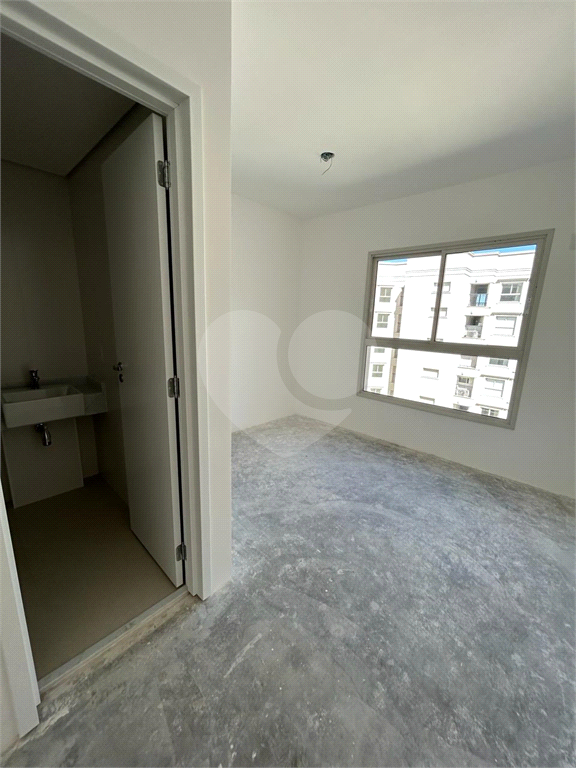 APARTAMENTO em SANTANA