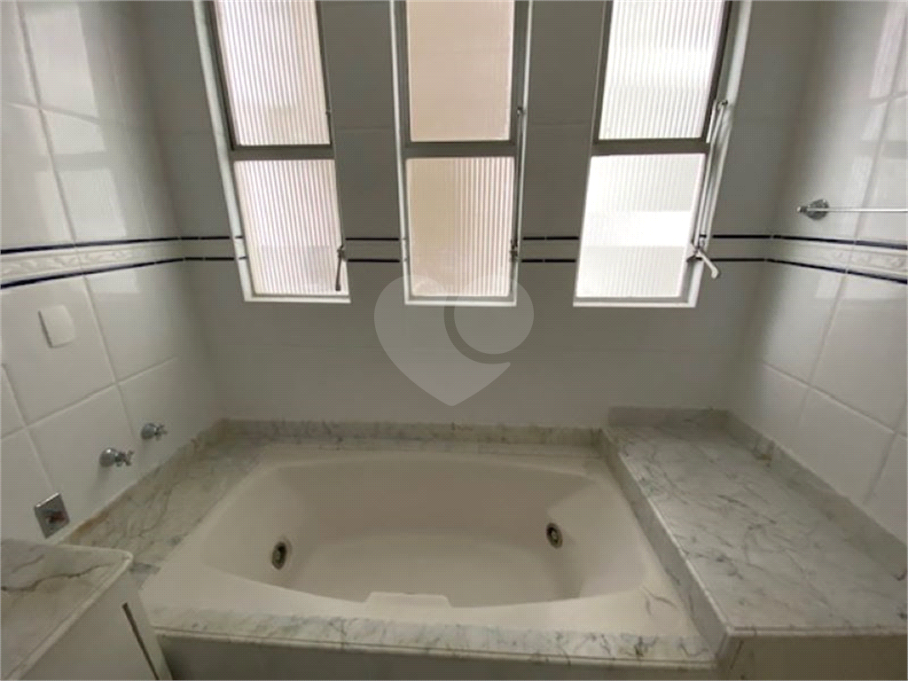 APARTAMENTO em JARDIM PAULISTA