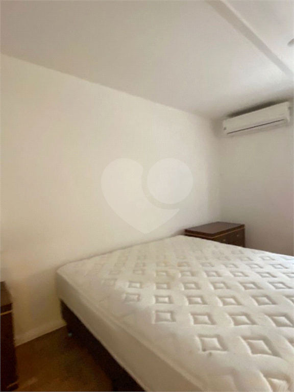APARTAMENTO em JARDIM PAULISTA