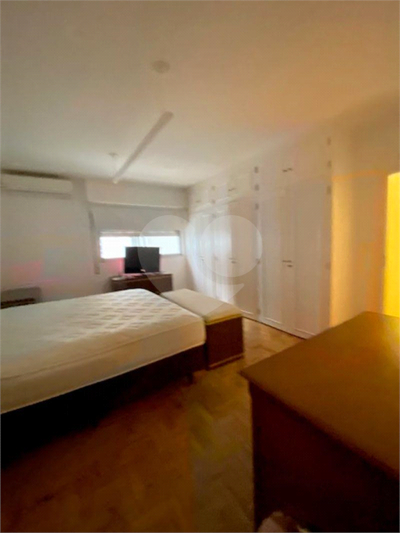 APARTAMENTO em JARDIM PAULISTA