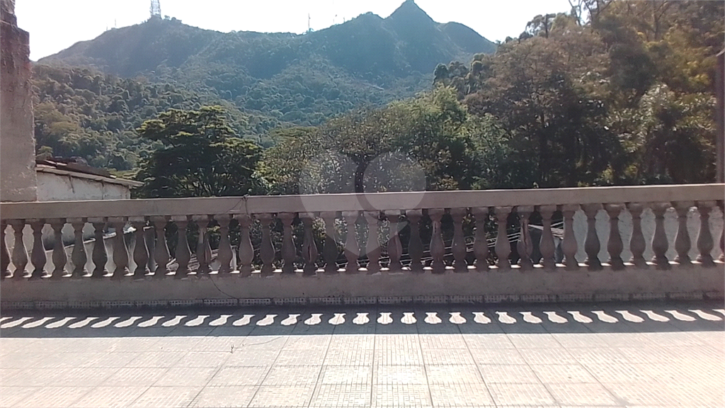 SOBRADO em JARAGUÁ