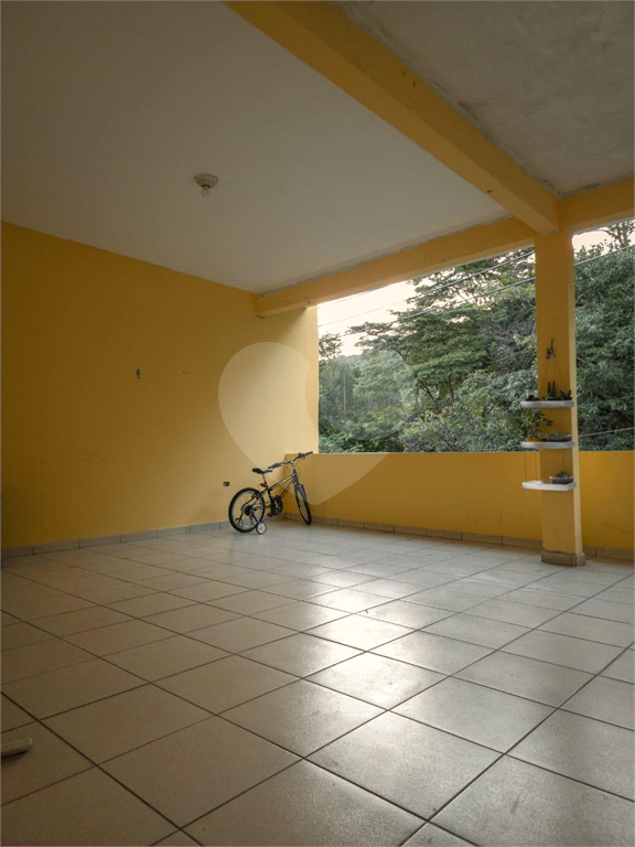 SOBRADO em JARAGUÁ