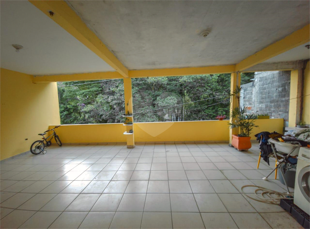 SOBRADO em JARAGUÁ