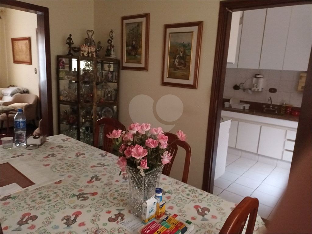 More ao lado da Lins de Vasconcelos!
