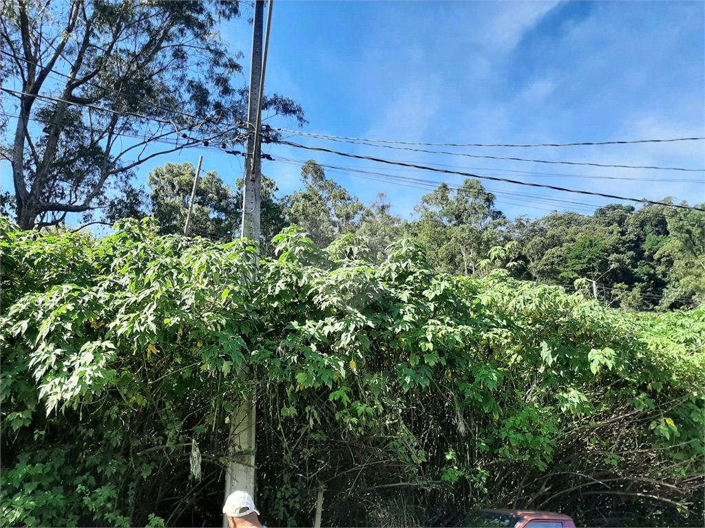 Terreno em Caieira no “Parque Santa Inês” com 297,1m2 de área no início na Serra da Cantareira