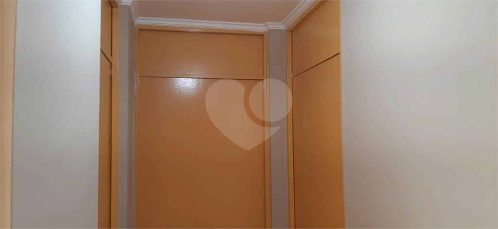 Apartamento à venda com 3 quartos, 75m² - Foto 18