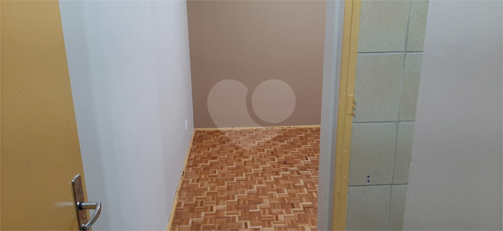 Apartamento à venda com 3 quartos, 75m² - Foto 8