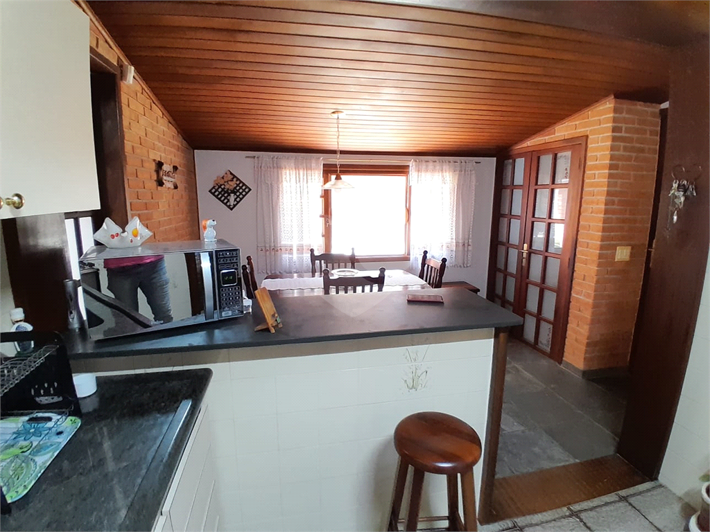 Casa de Condomínio à venda com 3 quartos, 303m² - Foto 11