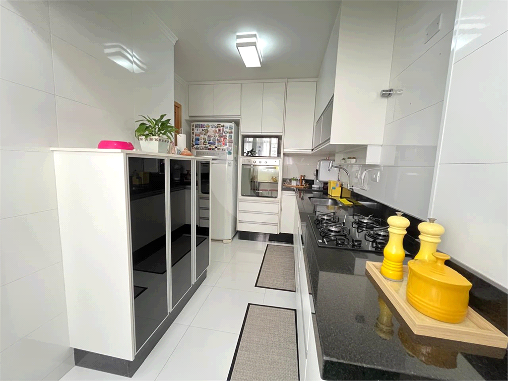 Apartamento Amplo e Sofisticado com 3 Dormitórios – Localização Privilegiada