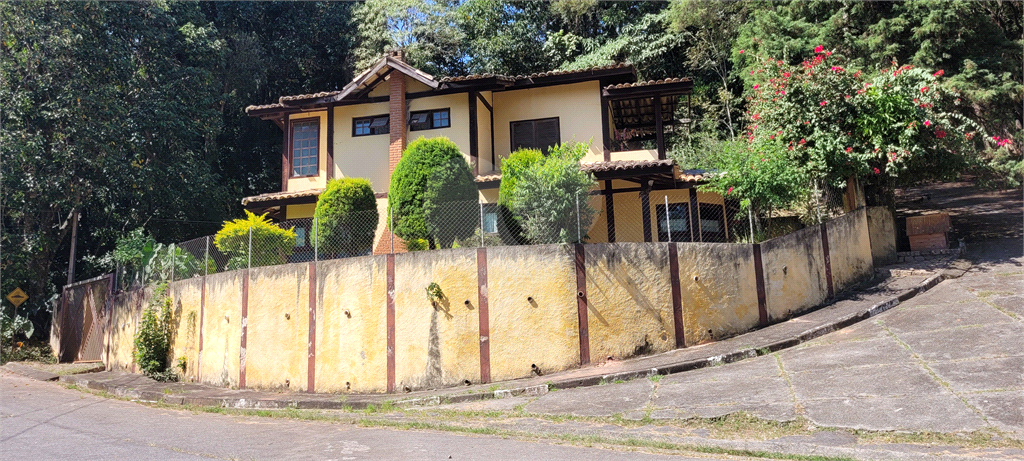 Casa de Condomínio à venda com 3 quartos, 190m² - Foto 1