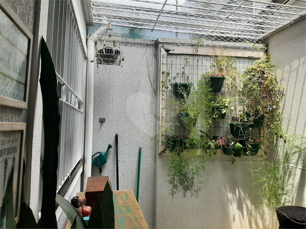 Sobrado na Vila Aurora com 112m2, 3 quartos, sendo 2 suítes, sala, cozinha, 3 banheiros e 2 vagas