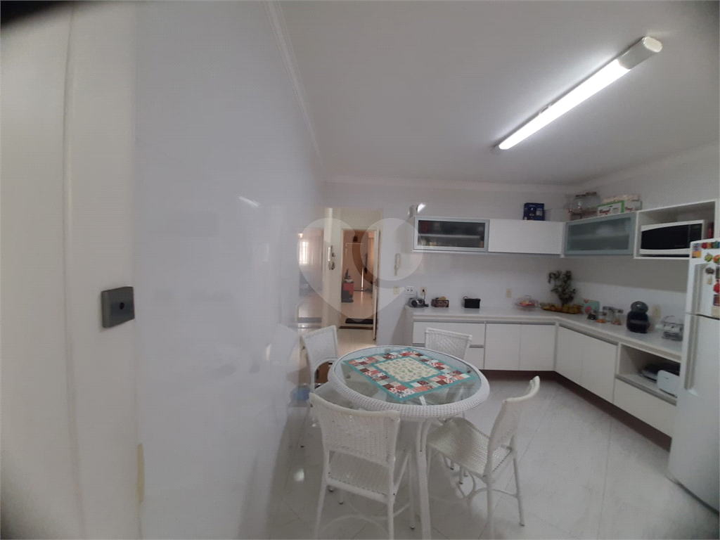 Sobrado na Vila Aurora com 112m2, 3 quartos, sendo 2 suítes, sala, cozinha, 3 banheiros e 2 vagas